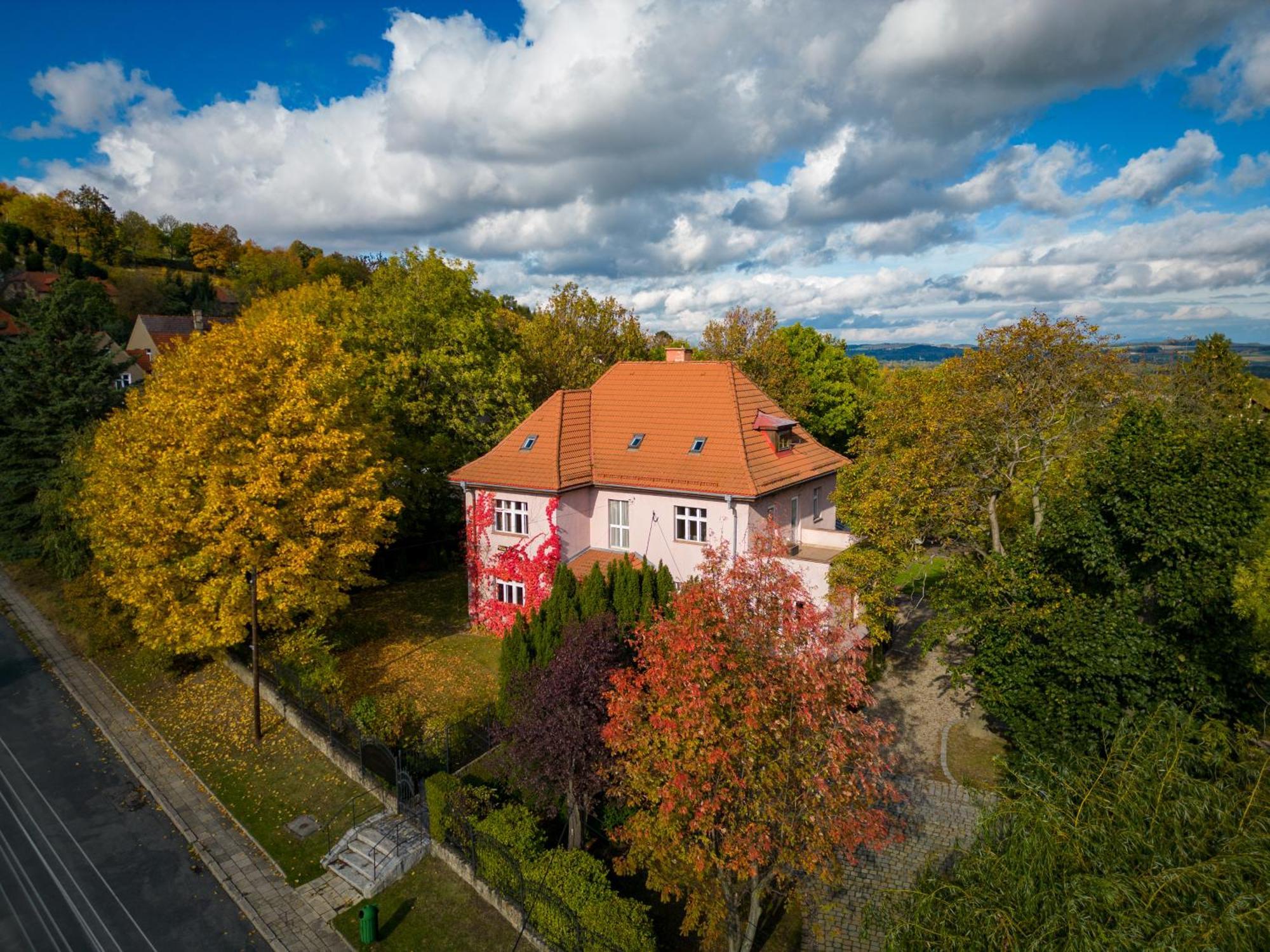 Villa Stara Apteka Сребрна-Ґура Екстер'єр фото